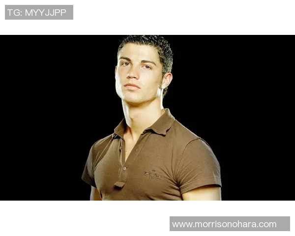 足球明星私下生活瞬间高清壁纸尽享球场外的魅力与风采