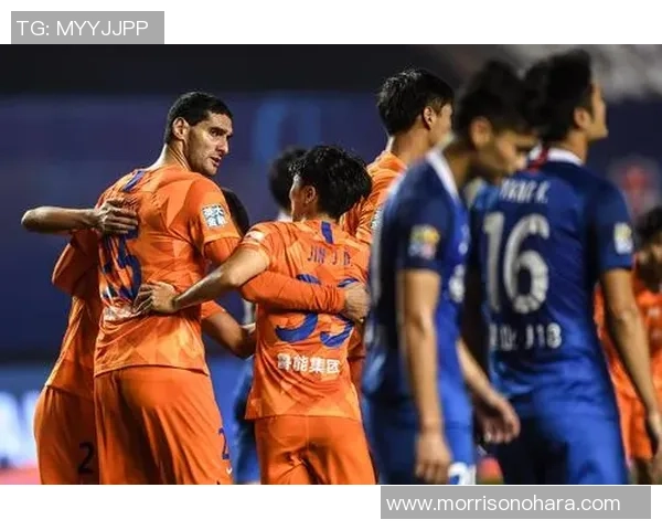 足球明星邱卫国精彩瞬间回顾及其职业生涯照片集锦